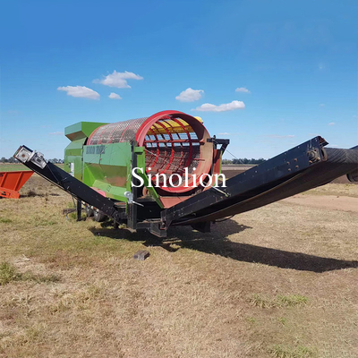 Le tri du sol supérieur/compost/bois facilité grâce à l'écran Sinolion à double couche