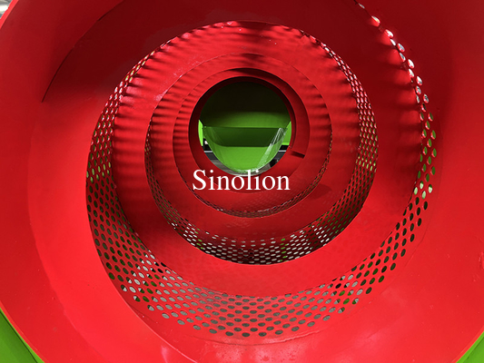 3.15*1.1*1.65M Mobile Topsoil Screener Trommel Screen Machine de Zhengzhou Sinolion est une machine de détection de la surface du sol.