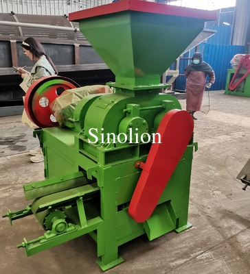 Machine de fabrication de briquettes à deux rouleaux en charbon de bois à poussière de charbon de bois en forme ovale ronde